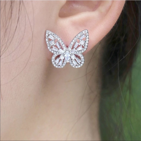 NWT CUBIC ZIRCONIA BUTTERFLY EARRINGS - Picture 2 of 3
